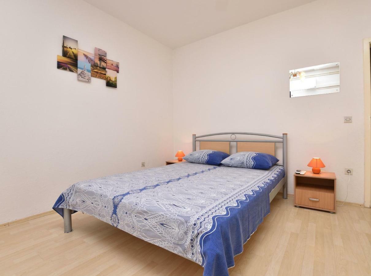Apartment Dijo I Primošten Kültér fotó