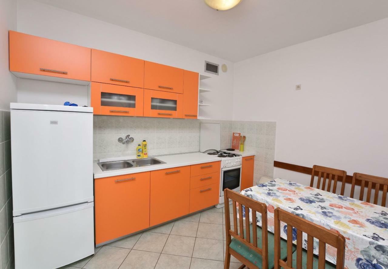 Apartment Dijo I Primošten Kültér fotó
