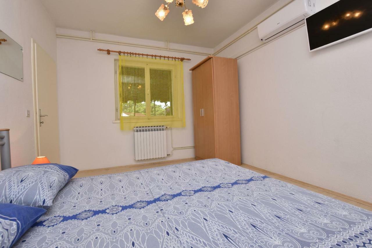 Apartment Dijo I Primošten Kültér fotó