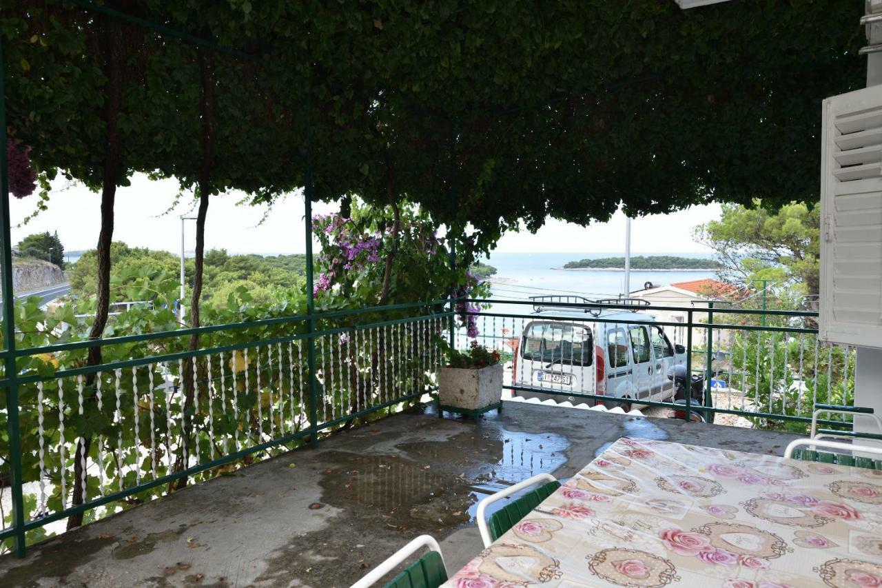 Apartment Dijo I Primošten Kültér fotó