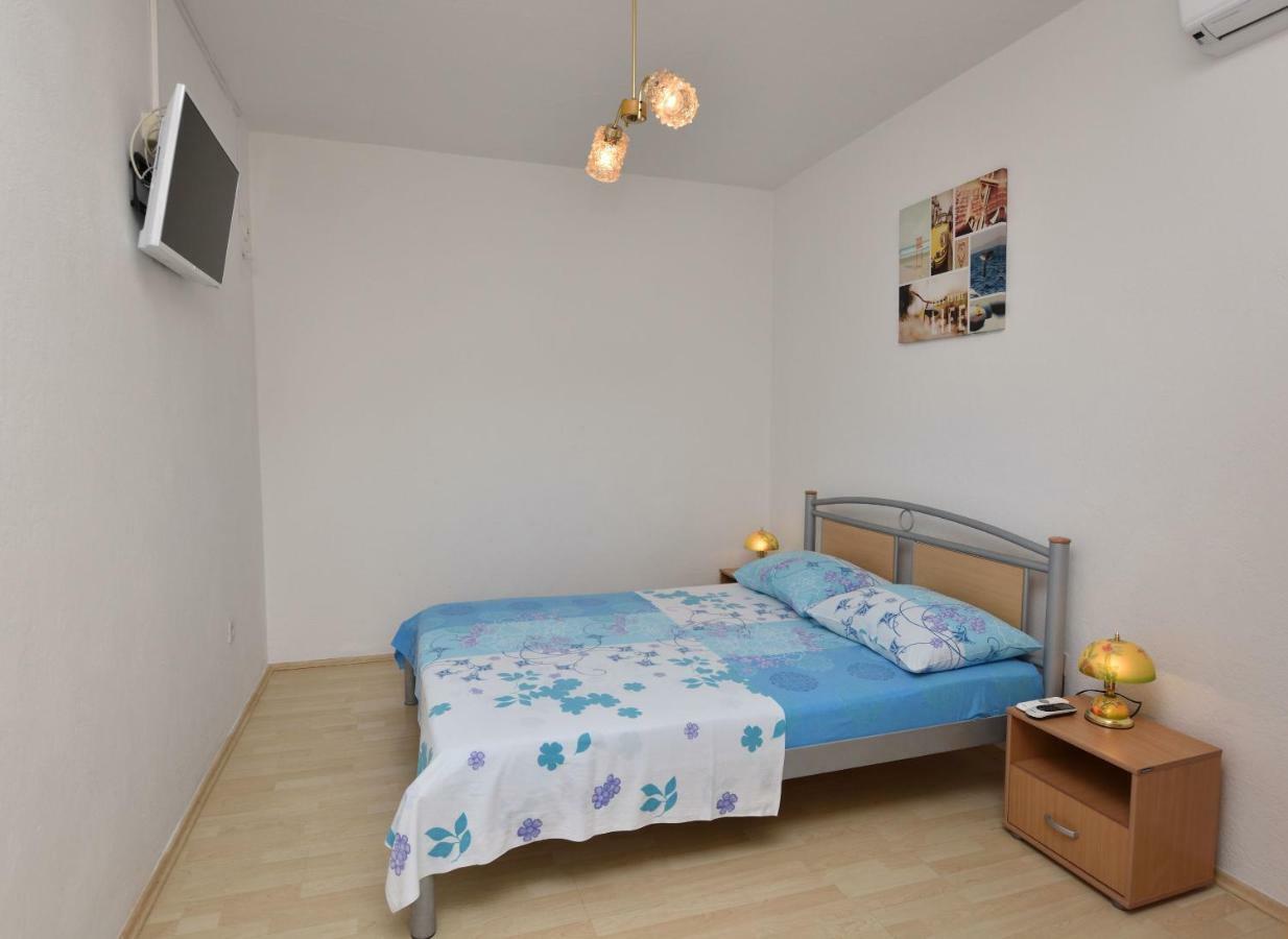 Apartment Dijo I Primošten Kültér fotó
